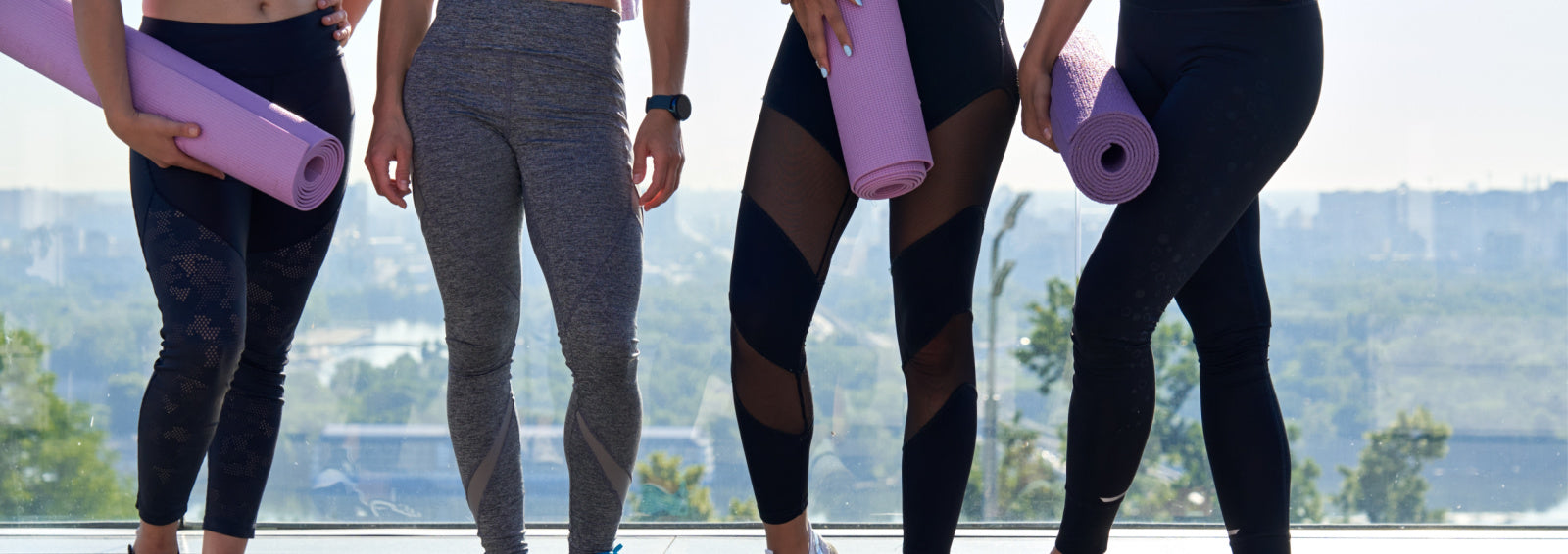 Solaire Women's Black Athletic Compression Workout Gym Yoga Capris Pants  Shorts